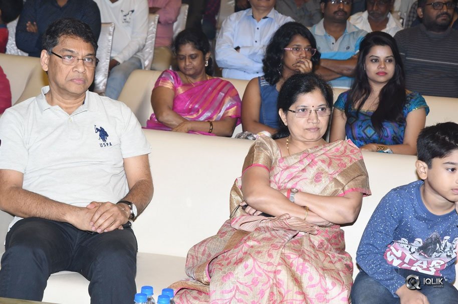 Okkadu-Migiladu-Movie-Pre-Release-Function